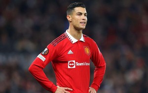 Ronaldo đã nói chuyện với Ten Hag, muốn được ra sân trận gặp Sheriff