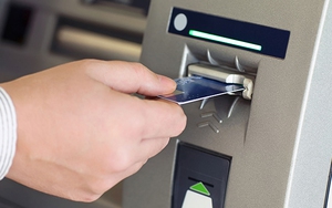 Bắt nhóm người Trung Quốc vào Việt Nam trộm tiền từ cây ATM