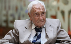 VIDEO: Tiết lộ lý do Tiến sĩ 104 tuổi đến Thuỵ Sĩ để được... chết