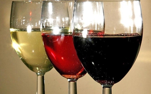 Quốc gia đầu tiên áp 'giá sàn' cho đồ uống có cồn