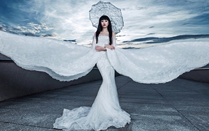 Siêu mẫu quốc tế Jessica Minh Anh về Việt Nam tìm điểm làm show