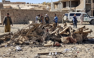 Đánh bom và đấu súng tại đồn cảnh sát ở Afghanistan