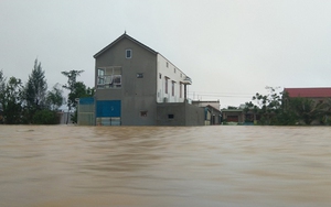 Quảng Bình và Hà Tĩnh: Khuyến cáo người dân không đi qua các tuyến đường ngập sâu