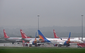 Dịch COVID-19: Nhiều nước Mỹ Latinh dừng các chuyến bay tới Anh