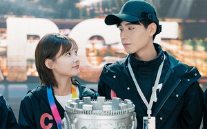 Top 5 phim hay 'cày' Tết, từ hài hước đến tâm lý tình cảm