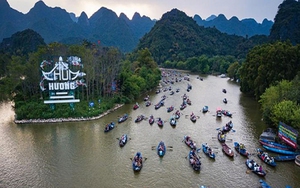 Chùa Hương: Không khai hội, dừng đón khách tham quan