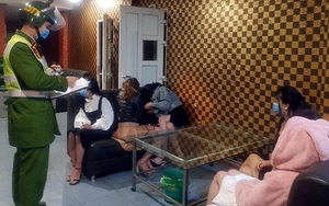 Phong tỏa quán karaoke, cách ly nhóm người vi phạm phòng, chống dịch Covid-19