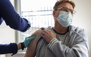 Mỹ khuyến nghị sử dụng vaccine của Johnson & Johnson