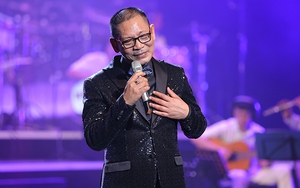 NSƯT Đức Long nhận Kỷ niệm chương 'Vì sự nghiệp âm nhạc Việt Nam'