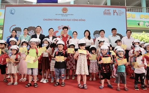 ‘Sinh Con, Sinh Cha’ thu hút hàng triệu phụ huynh