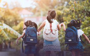 1 nghìn góc sống ảo ở triển lãm VCCA, phụ huynh nói gì về giờ học lúc 'tờ mờ sáng' của các con?