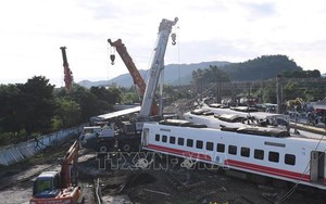 Chính quyền Đài Loan yêu cầu nhanh chóng điều tra vụ tai nạn đường sắt thảm khốc