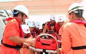 Cấp cứu kịp thời ngư dân bị đứt lìa chân khi hành nghề trên biển