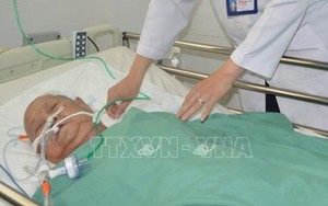 Cần Thơ: Cứu sống Mẹ Việt Nam Anh hùng gần 90 tuổi, bị u não nặng