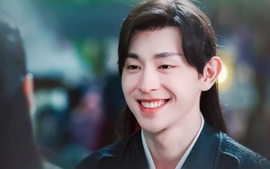 ‘Hương mật tựa khói sương’: ‘Cẩm Mịch’ Dương Tử ‘ăn cả thế giới’ khiến ‘Hỏa thần’ Đặng Luân nhấc không nổi