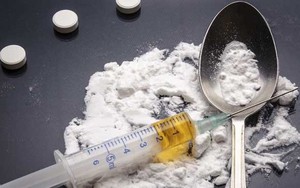 Vây bắt nhóm đối tượng vận chuyển trái phép ma túy, thu giữ 12.000 viên ma túy tổng hợp, 3 bánh heroin