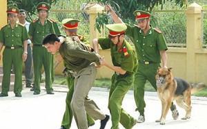 Quảng Ninh: 3 chiến sĩ công an bị dính máu của đối tượng nhiễm HIV trong khi làm nhiệm vụ