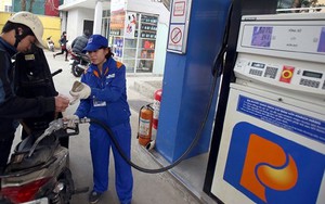 Sử dụng Quỹ bình ổn xăng dầu để trước mắt không tăng giá xăng dầu