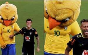 Xem Coutinho và Neymar vui đùa với linh vật của Brazil trên sân tập