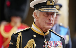 Lễ đăng quang của Vua Charles III trùng sinh nhật con trai: Harry và Meghan sẽ có động thái gì?