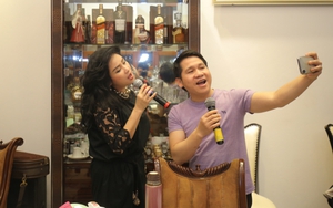 Nhạc sĩ Phú Quang chăm chú xem Thanh Lam, Trọng Tấn vừa tập nhạc vừa 'tự sướng'