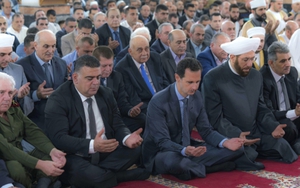 Tổng thống Syria xuất hiện bên ngoài thủ đô Damascus