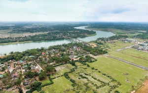 Đón nhận Bằng xếp hạng cấp quốc gia Di tích lịch sử chúa Nguyễn