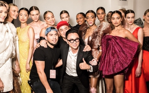 Dàn mẫu 'khủng' trình diễn BST của Công Trí tại New York Fashion Show