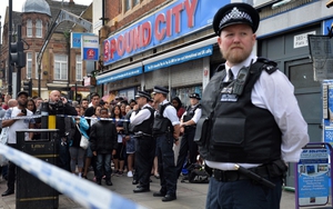 4 ngày, liên tiếp 5 vụ tấn công bằng dao tại thủ đô London Anh