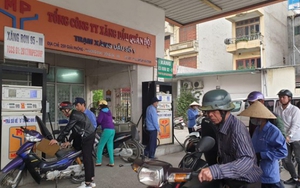 Giá xăng tăng mạnh quanh mức 1.400 đồng/lít