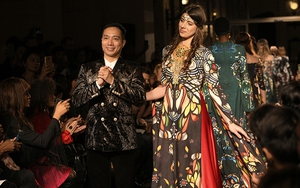 Dàn hoa hậu, người mẫu đình đám Pháp trình diễn áo dài của Đỗ Trịnh Hoài Nam