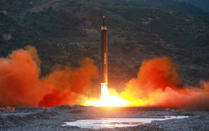 Triều Tiên phóng tên lửa đạn đạo liên lục địa xuống biển Nhật Bản