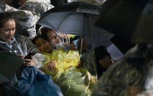 Phó Chủ tịch nước Đặng Thị Ngọc Thịnh dự tang lễ cố Quốc vương Thái Lan Bhumibol Adulyadej