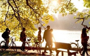 Thời tiết 22/10: Bắc Bộ nắng đẹp, Nam Bộ mưa dông, gió giật mạnh về chiều tối