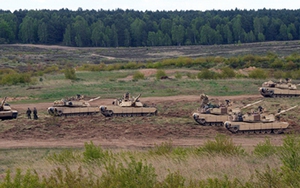 Ba Lan sẵn sàng chi cả tỷ USD để binh sĩ Mỹ đồn trú