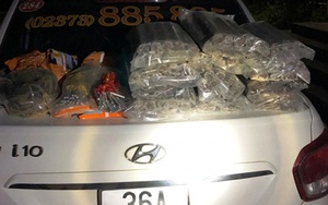 Sử dụng taxi chở 30kg thỏi thuốc nổ và kíp nổ