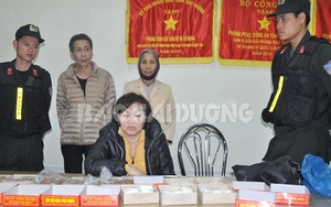 Hải Dương: Bắt 'nữ quái' giấu gần 1 kg heroin trong túi đồ lễ