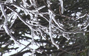 Hai ngày cuối tuần Bắc bộ vẫn rét, Nam bộ có nắng nóng