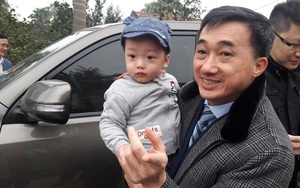 VIDEO: Đầu năm gặp lại bé Trần Gấu, con của cố thiếu úy từ chối điều trị ung thư