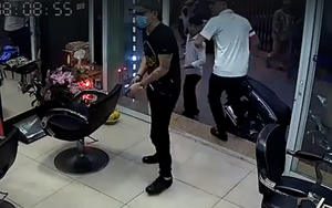 Bắt giữ nhóm đối tượng nổ súng trong hiệu cắt tóc ở Hà Nội