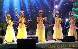 Ban nhạc Hải quân Hoa Kỳ và các nghệ sỹ Việt Nam giao lưu, biểu diễn phục vụ công chúng