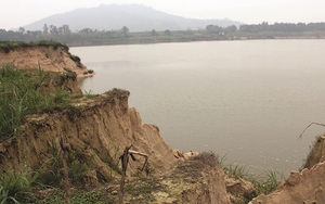 Đình chỉ công tác Phó chủ tịch xã bị nghi bảo kê cho 'cát tặc'