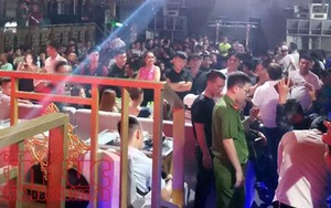 Đột kích vũ trường, 300 dân chơi tháo chạy giữa đêm