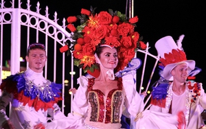 VIDEO: 'Đại tiệc' âm nhạc, ánh sáng tại lễ hội Carnaval đường phố Đà Nẵng