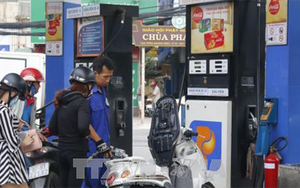 Từ 15h chiều nay, giá xăng giảm hơn 300 đồng/lít