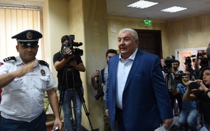 Cựu Tổng thống Armenia bị buộc tội tiếm quyền