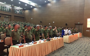 Công an TPHCM công bố các quyết định của Bộ trưởng Bộ Công an về tổ chức cán bộ