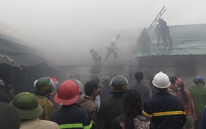 Khống chế được đám cháy lớn gần chợ Vinh, Nghệ An