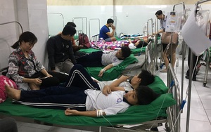 Gần 30 học sinh nghi bị ngộ độc thực phẩm sau bữa liên hoan