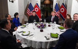 Nhà lãnh đạo Triều Tiên và Tổng thống Mỹ kết thúc bữa tối làm việc